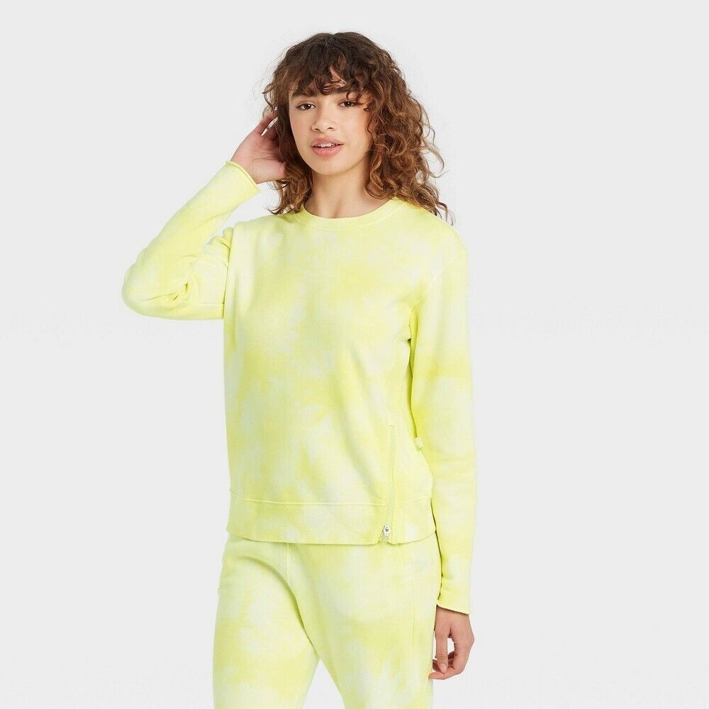 Joy lab neon yellow & white tie-dye athletic crewneck sweatshirt w side zipper